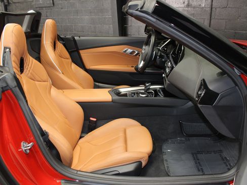 Used 2022 BMW Z4 sDrive30i w/ Driving Assistance Package image 46