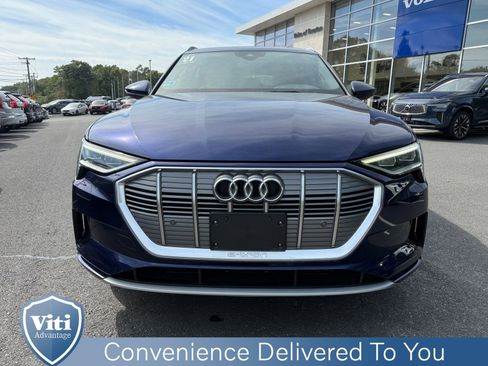 Used 2021 Audi e-tron Premium image 3