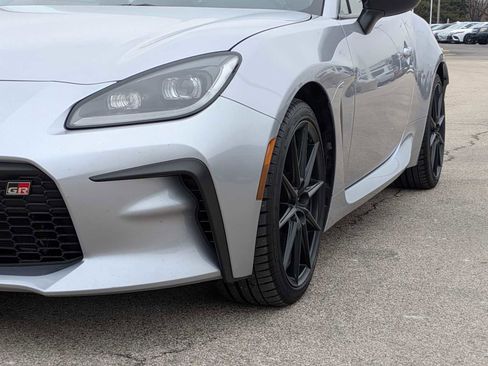 Used 2024 Toyota GR86 Premium image 10