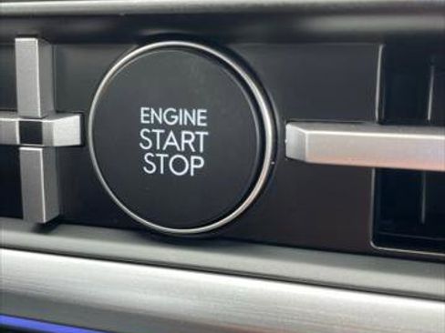 Used 2025 Hyundai Santa Fe Limited image 37