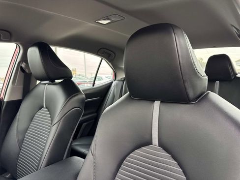 Used 2023 Toyota Camry SE image 21
