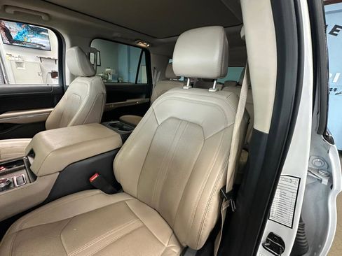 Used 2023 Ford Expedition Max Limited image 27