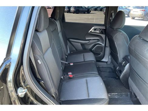 Used 2022 Mitsubishi Outlander ES image 19