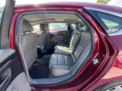 Used 2017 Chevrolet Impala LT w/ Leather Package FWD image 9