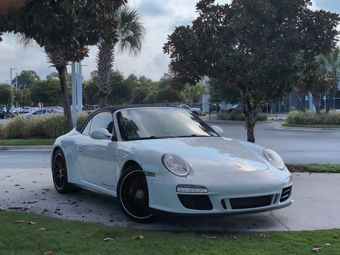 Used 2011 Porsche 911 Carrera GTS RWD image 2