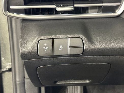 Used 2024 Hyundai Elantra SEL w/ Convenience Package image 19