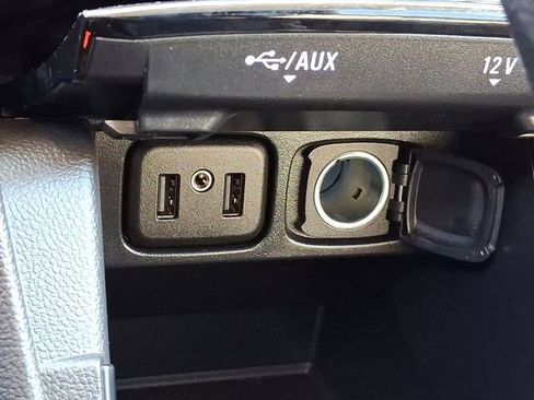 Used 2021 Buick Encore Preferred image 24