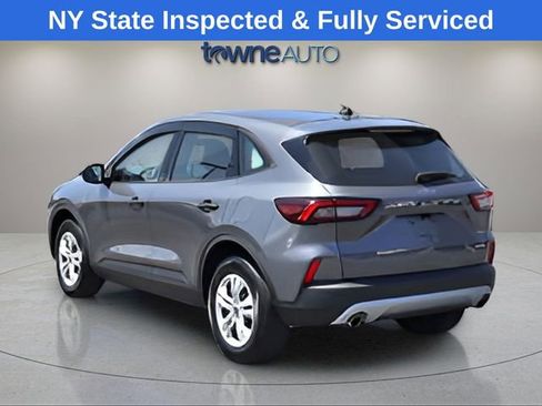 Used 2023 Ford Escape AWD image 5