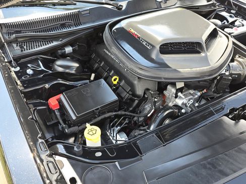 Used 2022 Dodge Challenger R/T Scat Pack RWD image 19