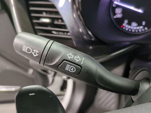 Used 2022 Buick Envision Essence w/ Technology Package I image 33