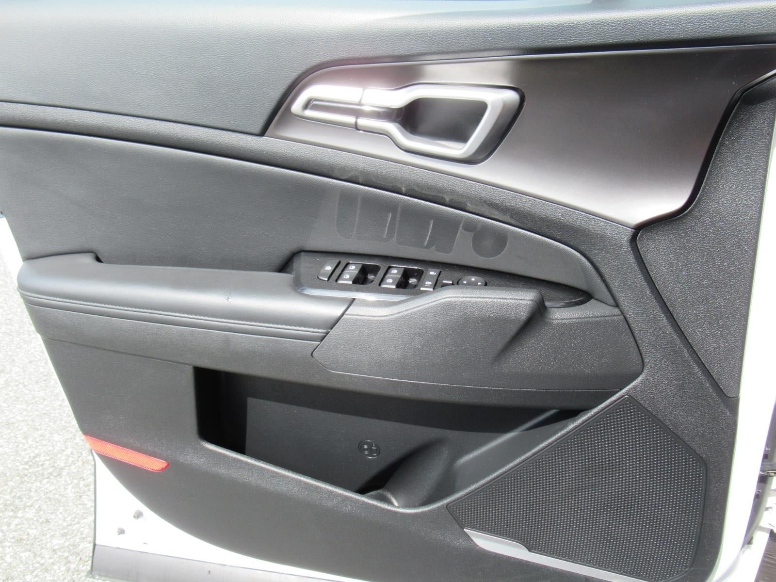 Used 2024 Kia Sportage EX FWD image 23
