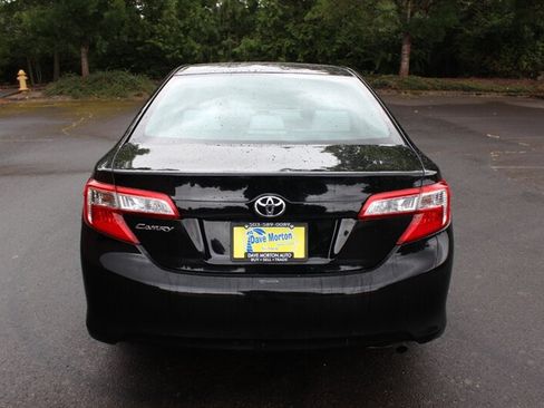 Used 2012 Toyota Camry FWD image 8