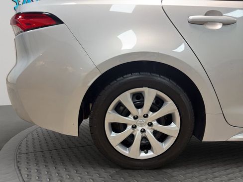 Used 2020 Toyota Corolla LE image 23