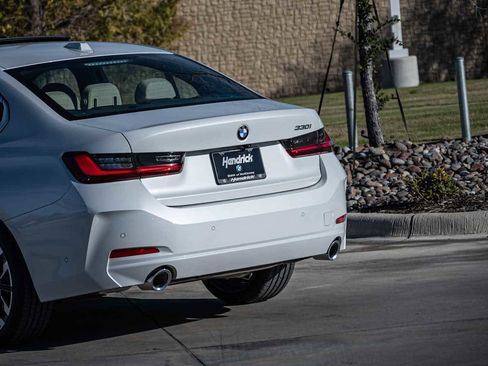 Used 2026 BMW 330i Sedan w/ Premium Package RWD image 5