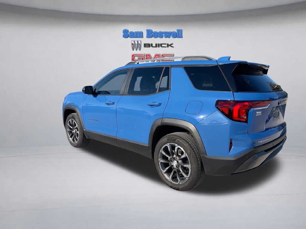 Used 2026 GMC Terrain Elevation w/ Elevation Premium Package FWD image 8