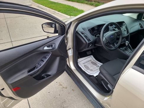 Used 2017 Ford Focus SE image 15