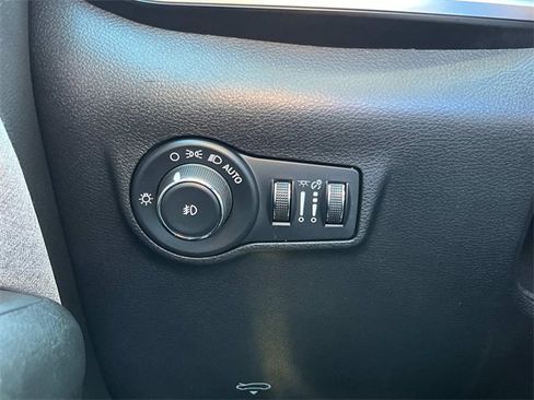 Certified 2022 Jeep Compass Latitude w/ Convenience Group image 24