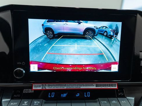 Certified 2026 Toyota Camry Hybrid FWD image 30