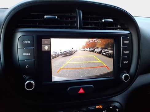 Used 2023 Kia Soul LX image 20