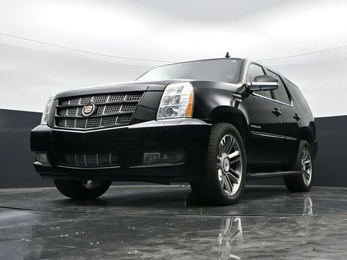 Used 2012 Cadillac Escalade Premium AWD/4WD image 38