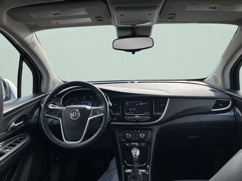 Used 2022 Buick Encore Preferred w/ Safety Package image 19