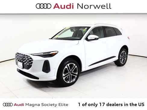 Used 2025 Audi Q5 Premium Plus w/ Premium Plus AWD/4WD image 12