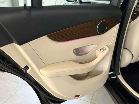 Certified 2022 Mercedes-Benz GLC 300 4MATIC image 10