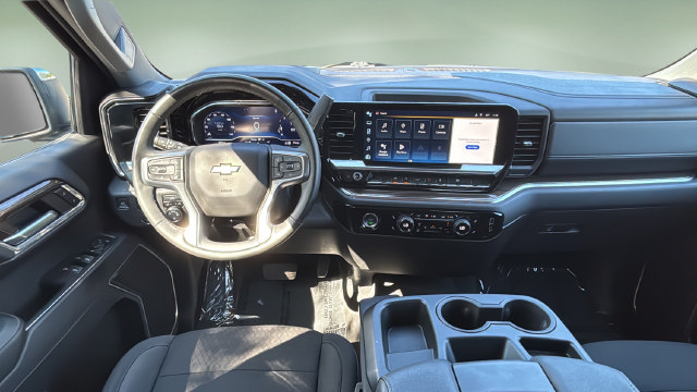 Used 2024 Chevrolet Silverado 1500 LT AWD/4WD image 10