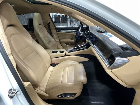 Used 2018 Porsche Panamera Turbo S Executive image 30