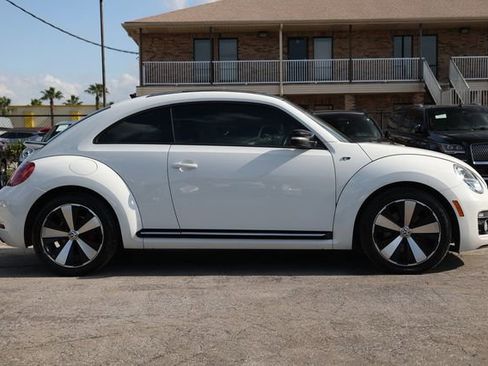 Used 2014 Volkswagen Beetle R-Line FWD image 16