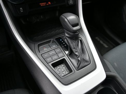 Used 2020 Toyota RAV4 LE w/ All Weather Liner Package AWD/4WD image 22