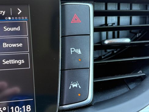 Used 2020 Buick Enclave Premium w/ Surround and Sites Package FWD image 27