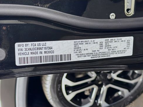 Used 2022 Jeep Compass Limited image 31