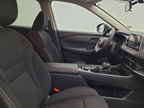 Used 2024 Nissan Rogue S AWD/4WD image 21
