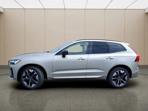 New 2026 Volvo XC60 B5 Plus w/ Protection Package Premier AWD/4WD image 4