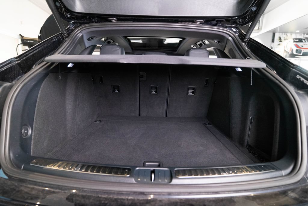 Certified 2024 Porsche Macan S AWD/4WD image 39
