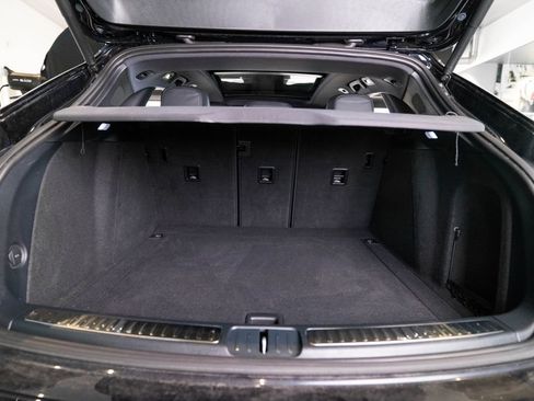Certified 2024 Porsche Macan S AWD/4WD image 39