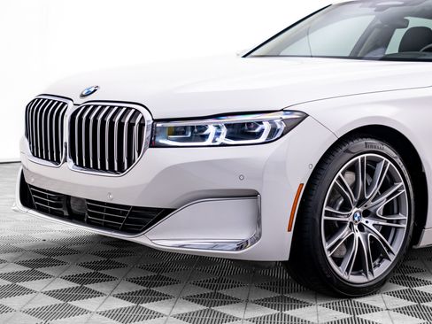 Used 2022 BMW 750Li xDrive AWD/4WD image 38