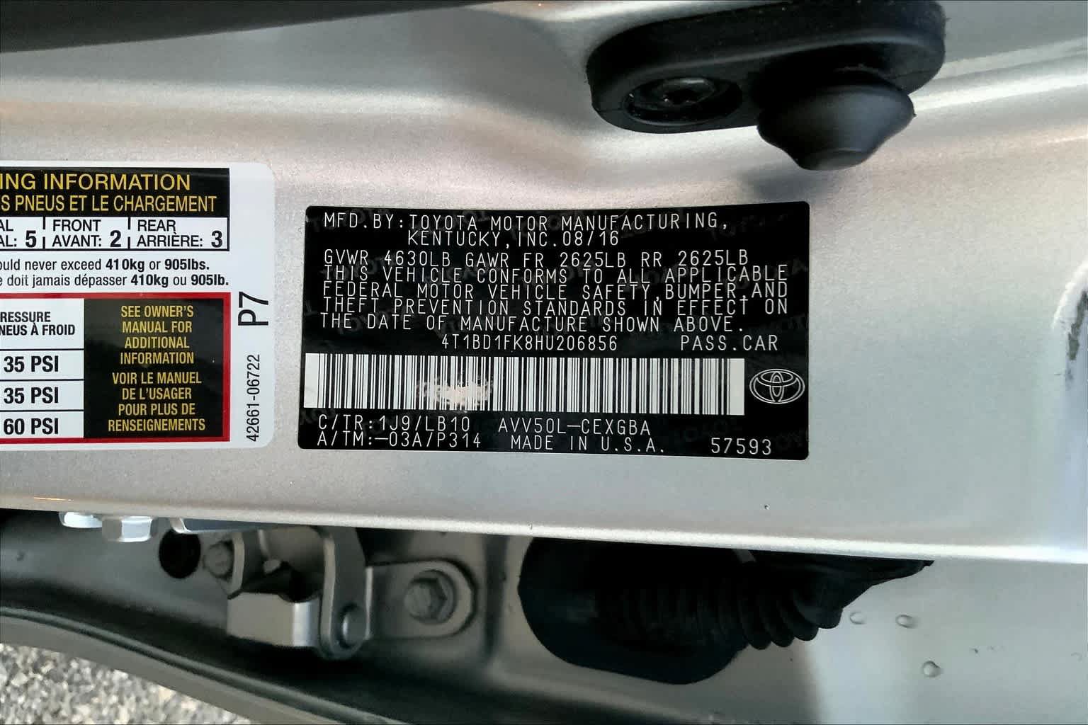 Used 2017 Toyota Camry XLE w/ Moonroof Package FWD image 32