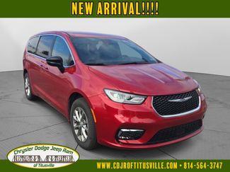 New 2026 Chrysler Pacifica Select video 1