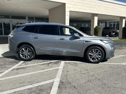Used 2023 Buick Enclave Avenir w/ Avenir Technology Package image 5