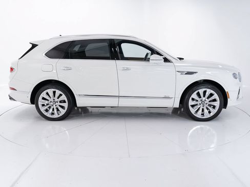 Certified 2023 Bentley Bentayga AWD/4WD image 6