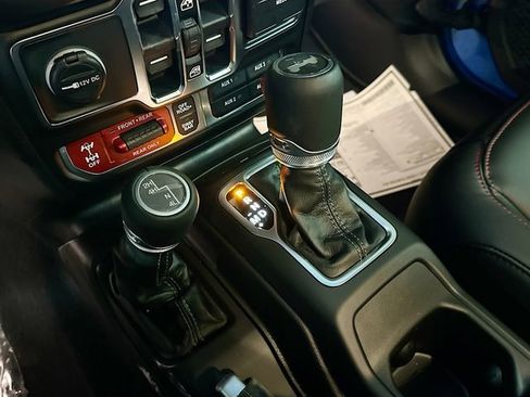 New 2026 Jeep Wrangler Unlimited Rubicon AWD/4WD image 18