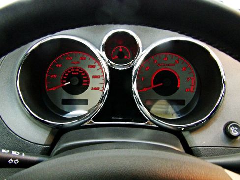 Used 2007 Pontiac Solstice Convertible w/ Premium Package RWD image 11