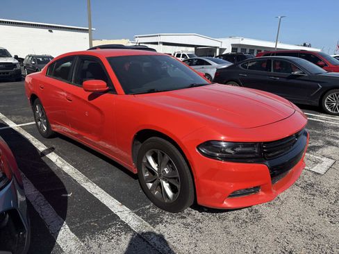 Used 2021 Dodge Charger SXT image 1