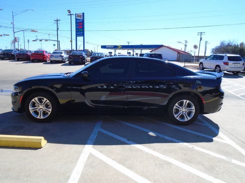 Used 2023 Dodge Charger SXT image 4