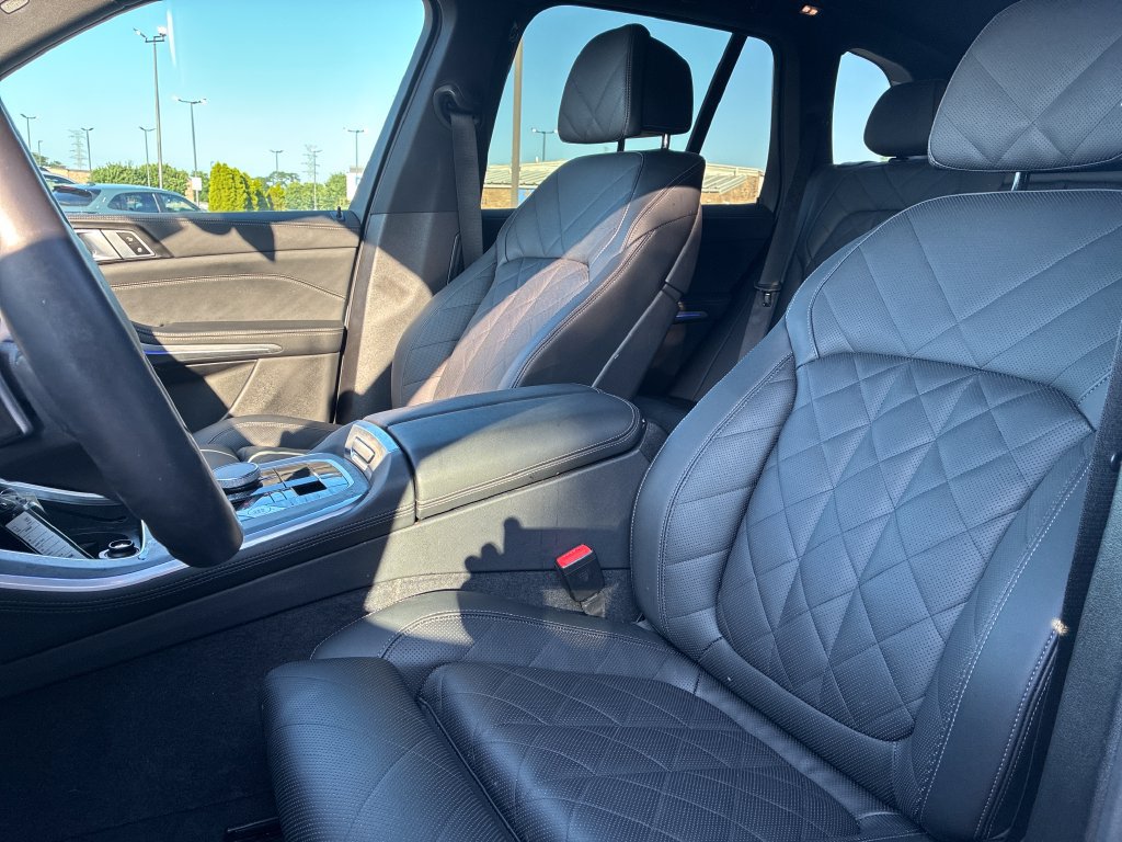 Used 2025 BMW X5 xDrive40i AWD/4WD image 12