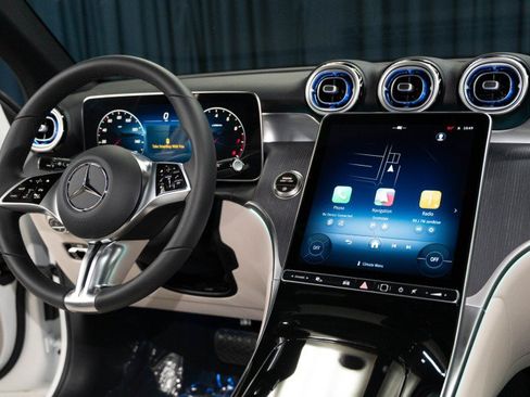 New 2027 Mercedes-Benz GLC 300 image 17