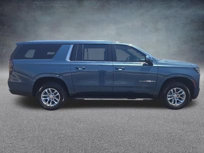 New 2026 Chevrolet Suburban LT w/ Comfort Package