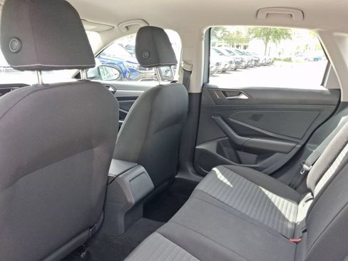 Certified 2024 Volkswagen Jetta S FWD image 19